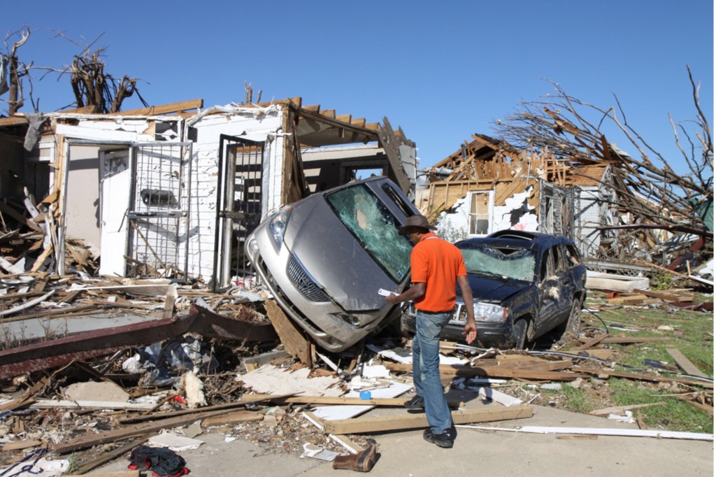 tuscaloosa1 Dr. Prevatt On-Site Assessing Tornado Damage - May 4, 2011